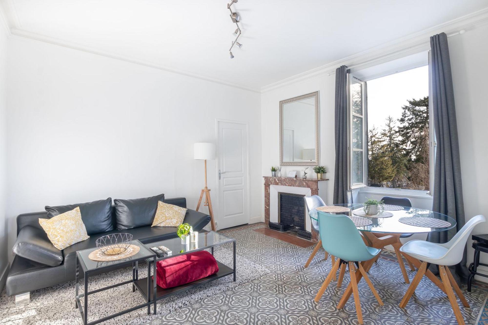 Cosy 3 room flat in a residential district of Mâcon Exterior foto